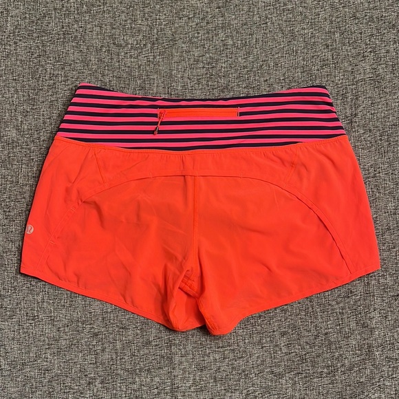 31. Lululemon Run Times Short *4-way Stretch 4" - Picture 2 of 5